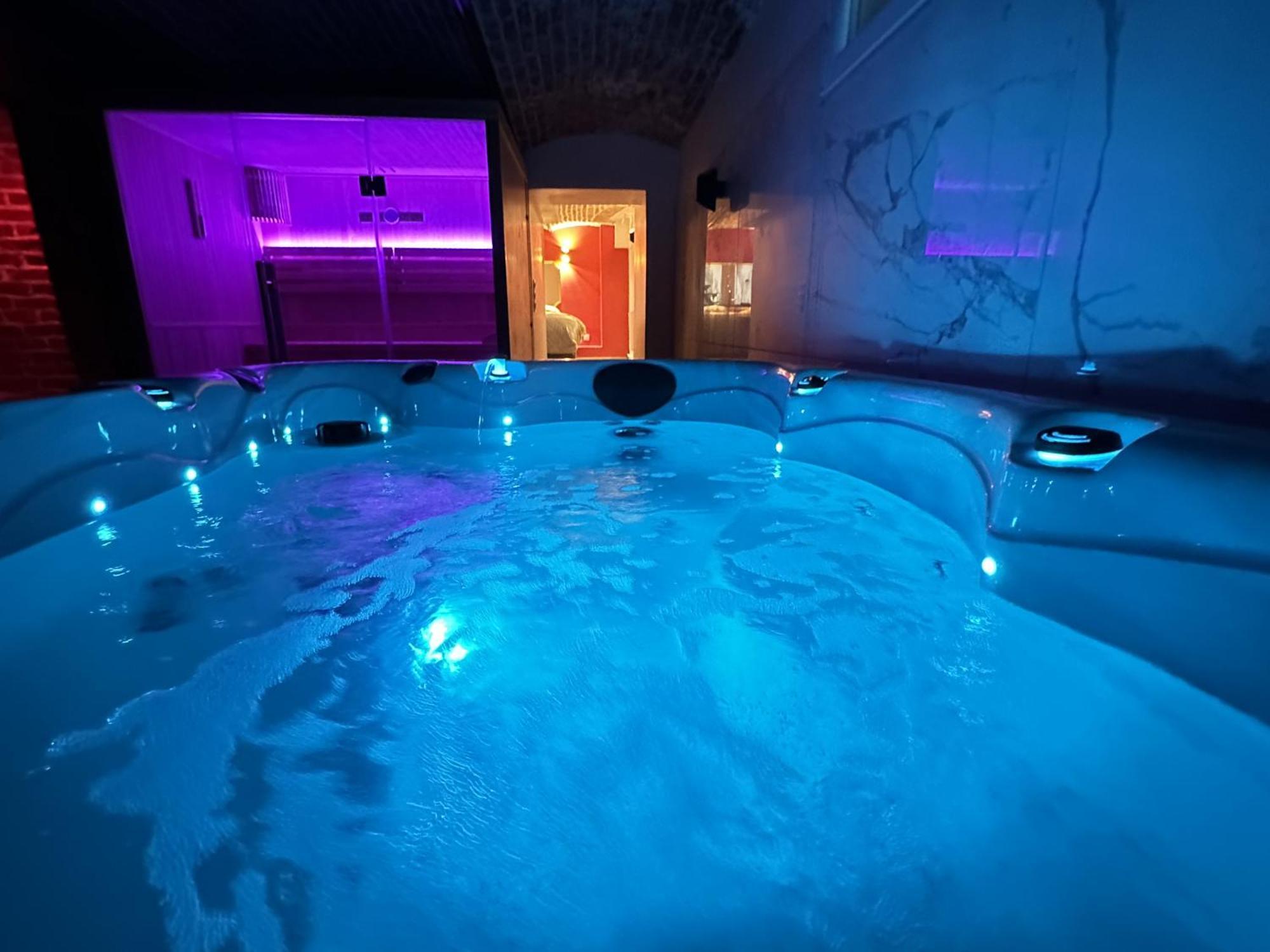 Le Bijou - Appartement, Sauna Et Jacuzzi - Lille Kültér fotó